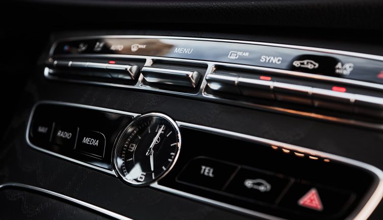 Mercedes-Benz E200 AMG