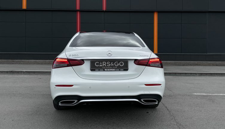 Mercedes-Benz E200 4MAT AMG
