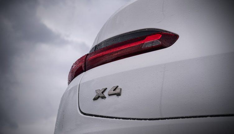 BMW X4 M40D