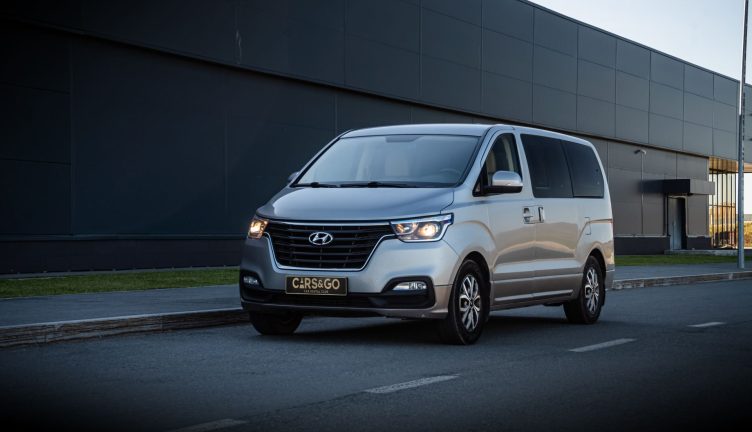 Hyundai H-1