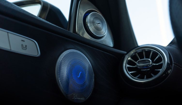 Mercedes-Benz E200 4MAT AMG