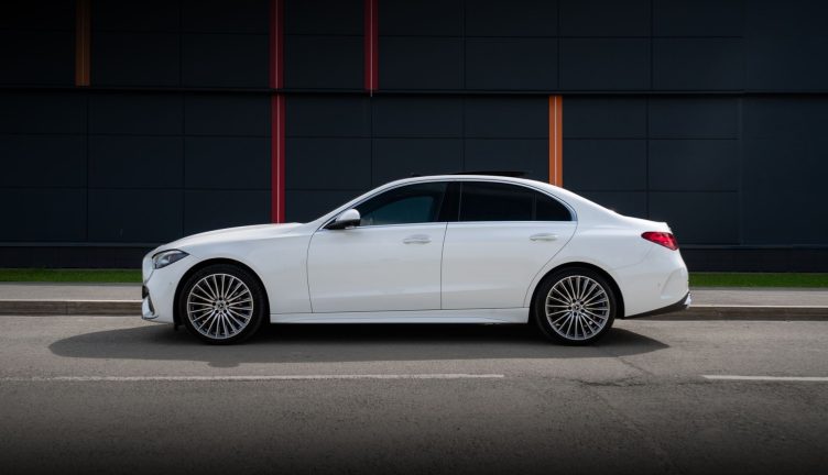Mercedes-Benz C300