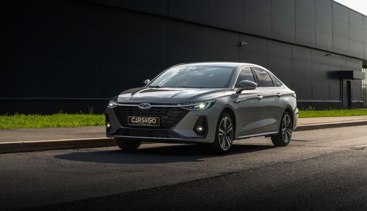 Chery Arrizo 8
